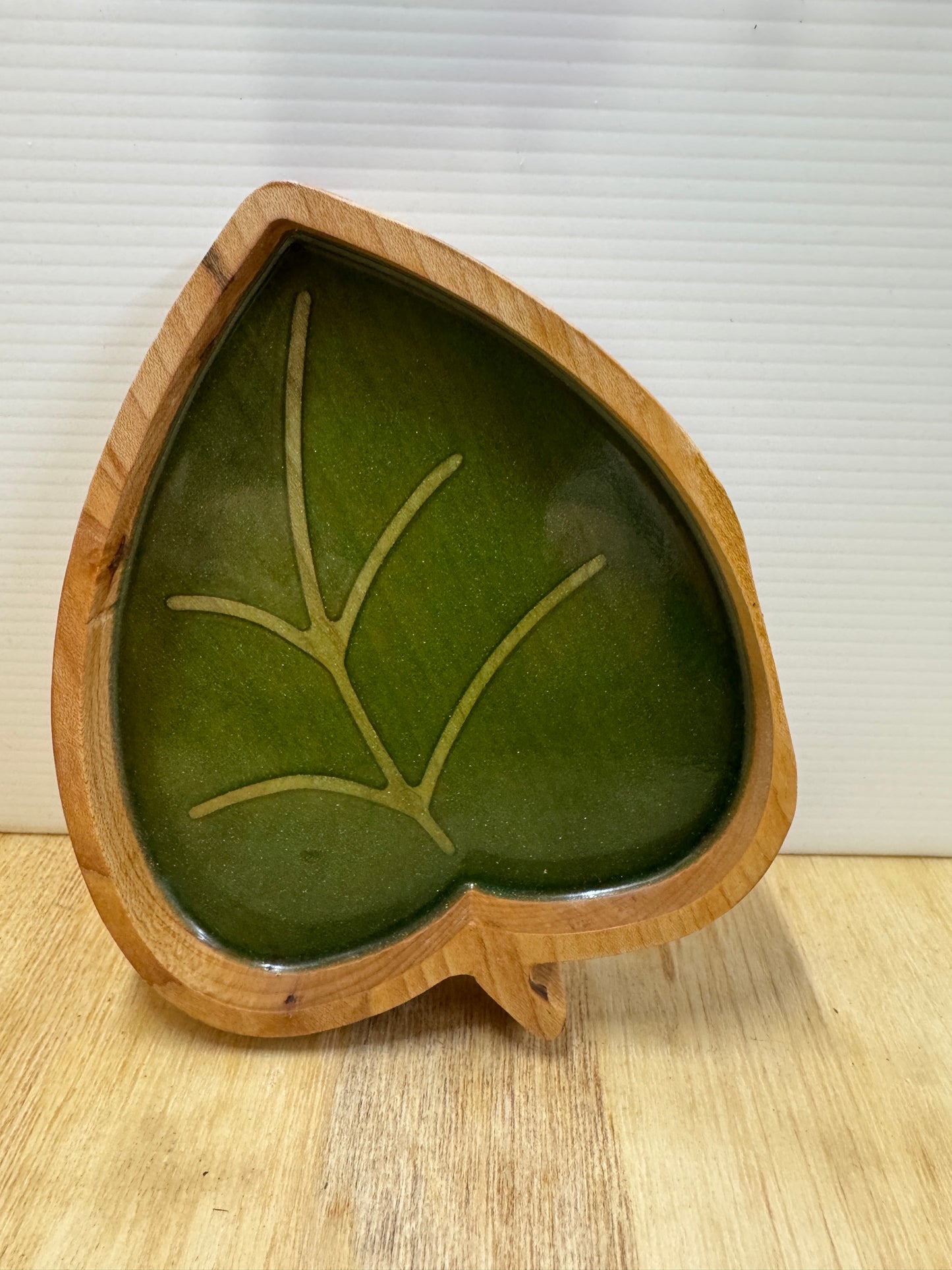 Elm Leaf Tray