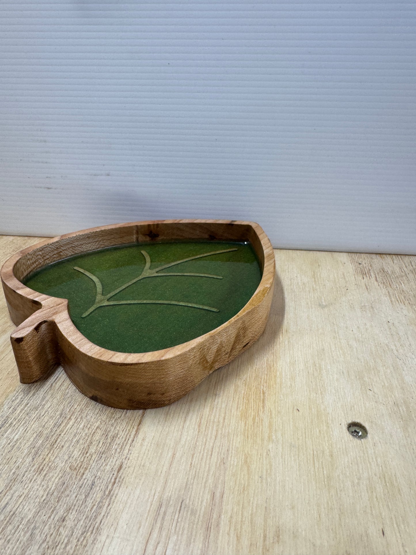 Elm Leaf Tray