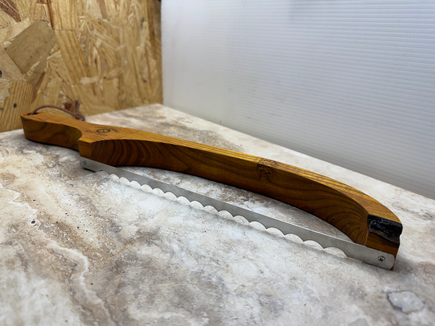 Mulberry Bread Bow Knofe